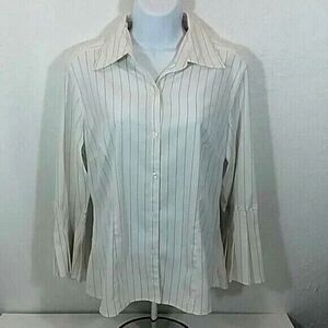 Milano woman's med pre-owned button front shirt